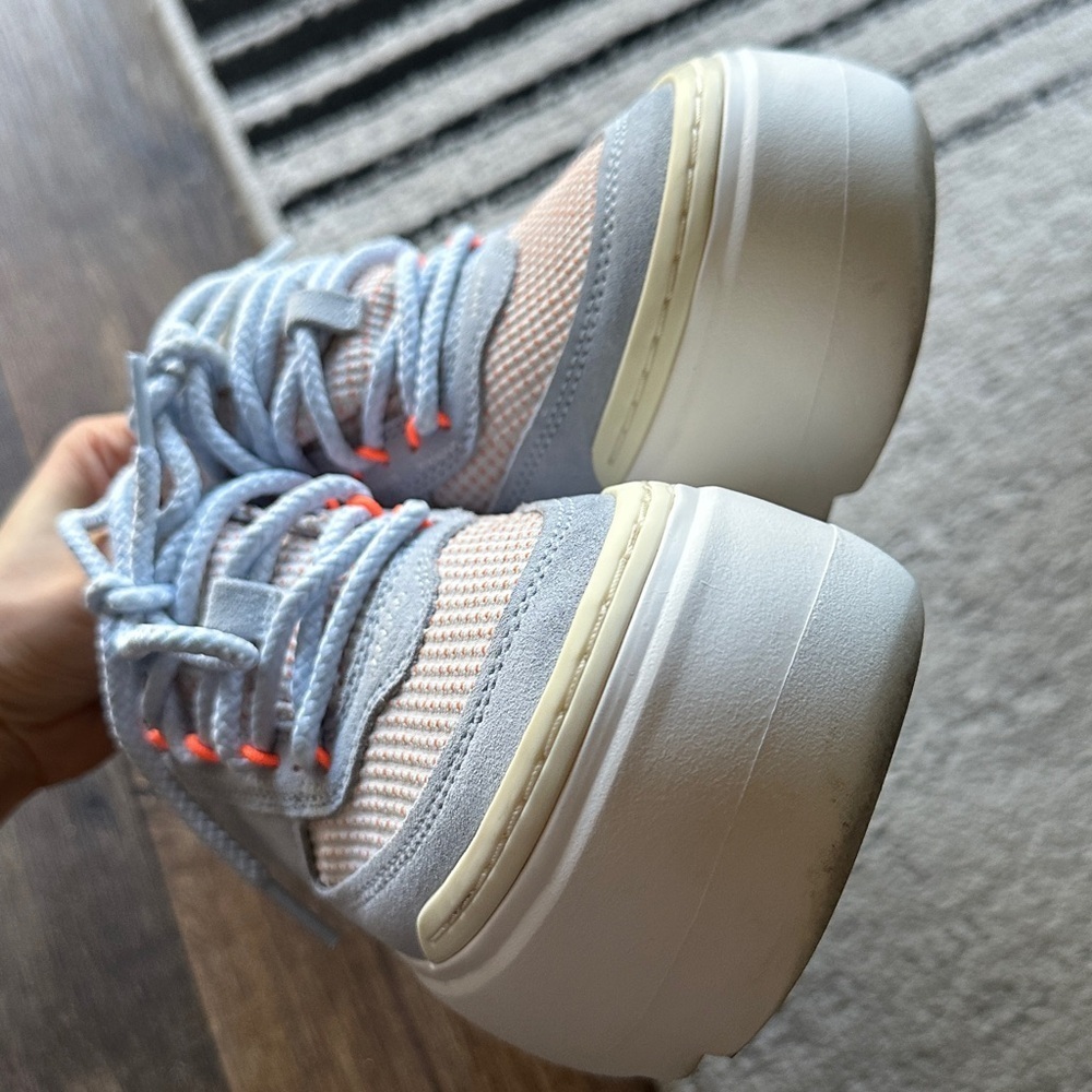 UGG Marin Mega Lace Platform Sneakers - Picture 8 of 13